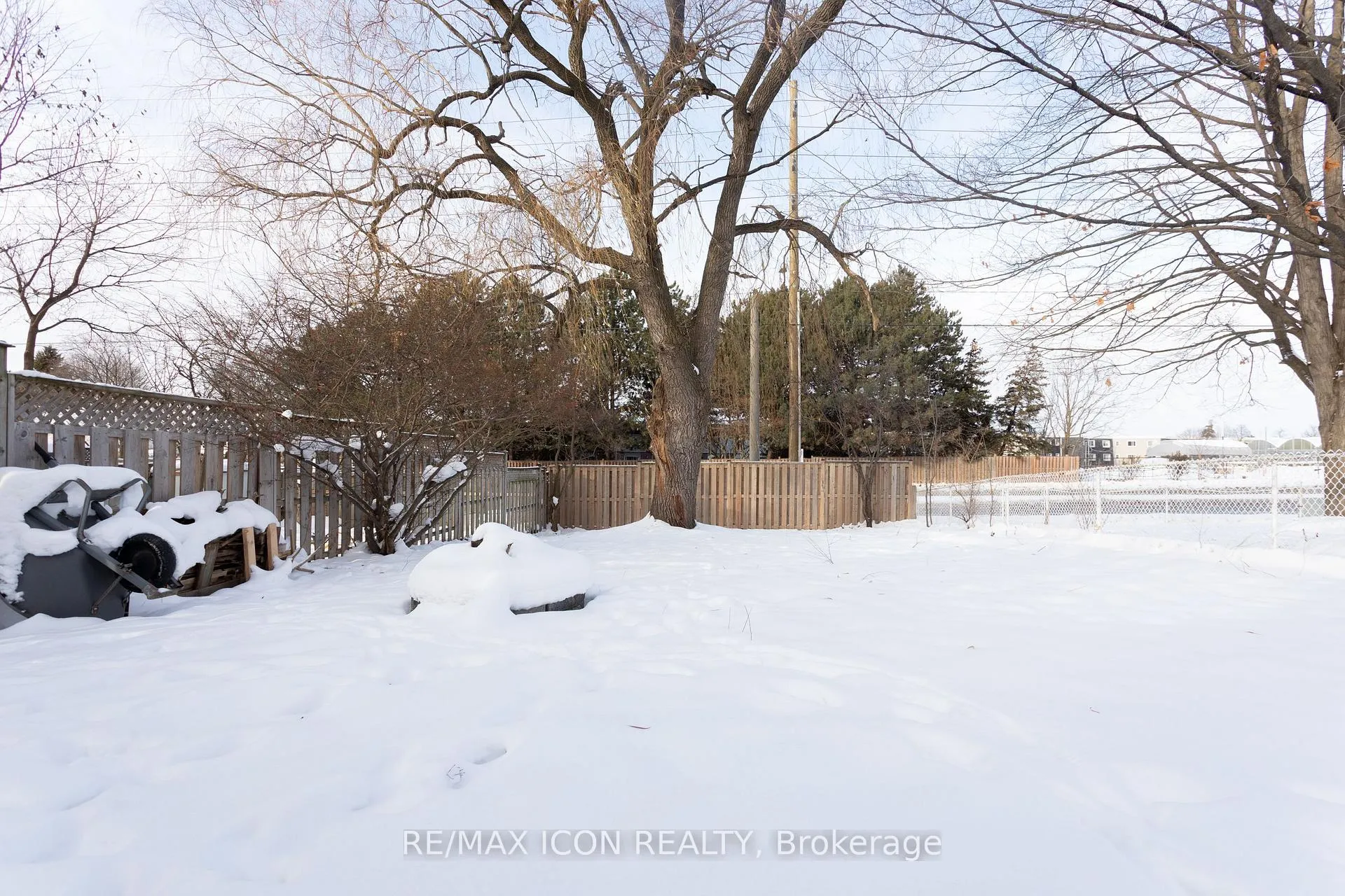 Photo 20 of 22 Shea Crescent, Kitchener — HOMEH