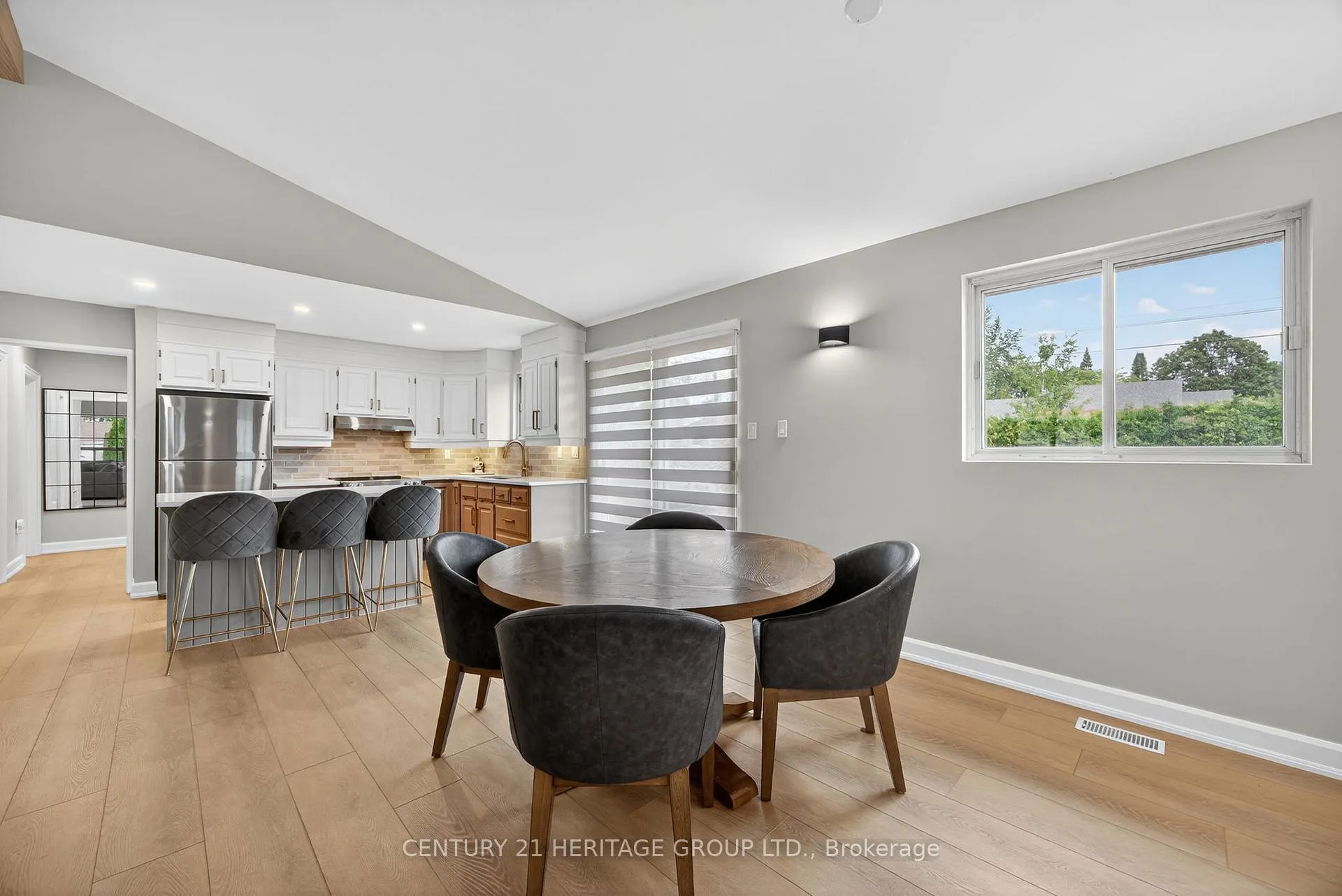 Photo 11 of 1282 Temple Avenue, Innisfil, Lefroy — HOMEH