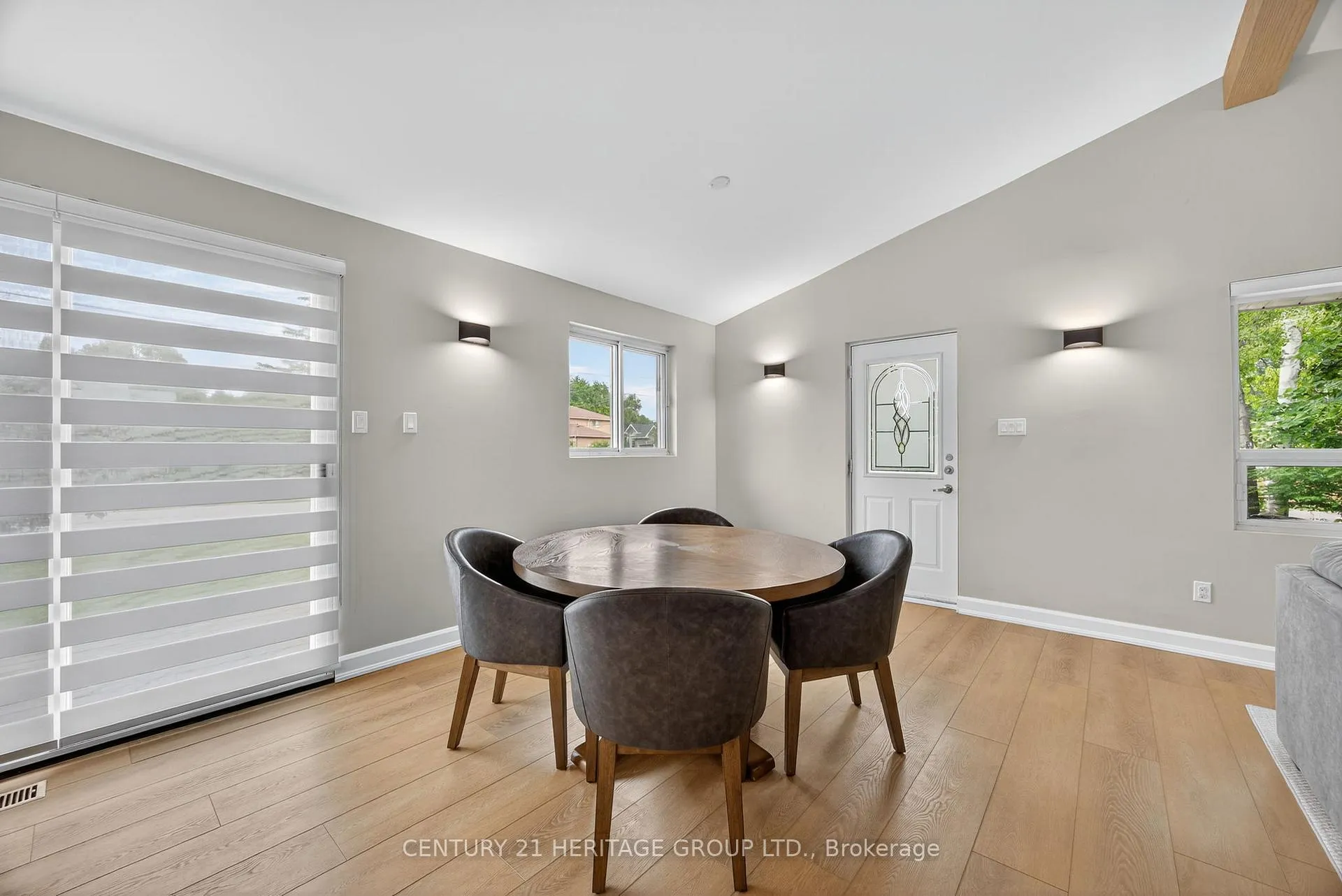 Photo 12 of 1282 Temple Avenue, Innisfil, Lefroy — HOMEH