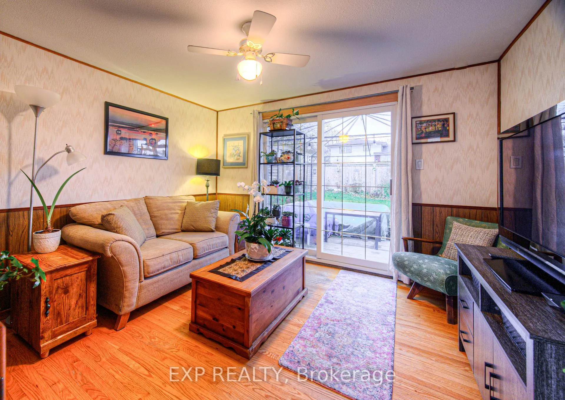 Photo 7 of 148 Strathcona Crescent, Kitchener — HOMEH