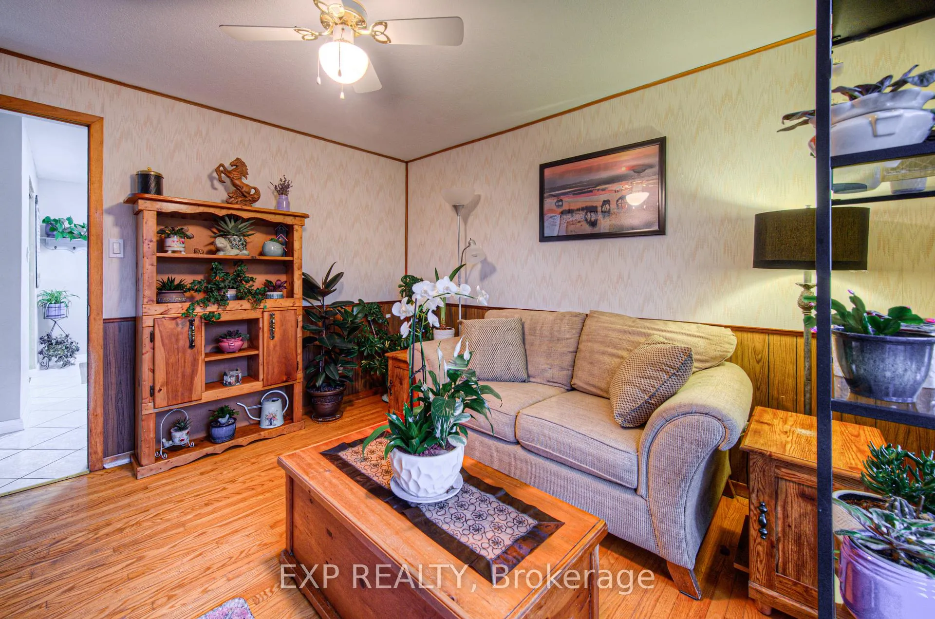 Photo 8 of 148 Strathcona Crescent, Kitchener — HOMEH