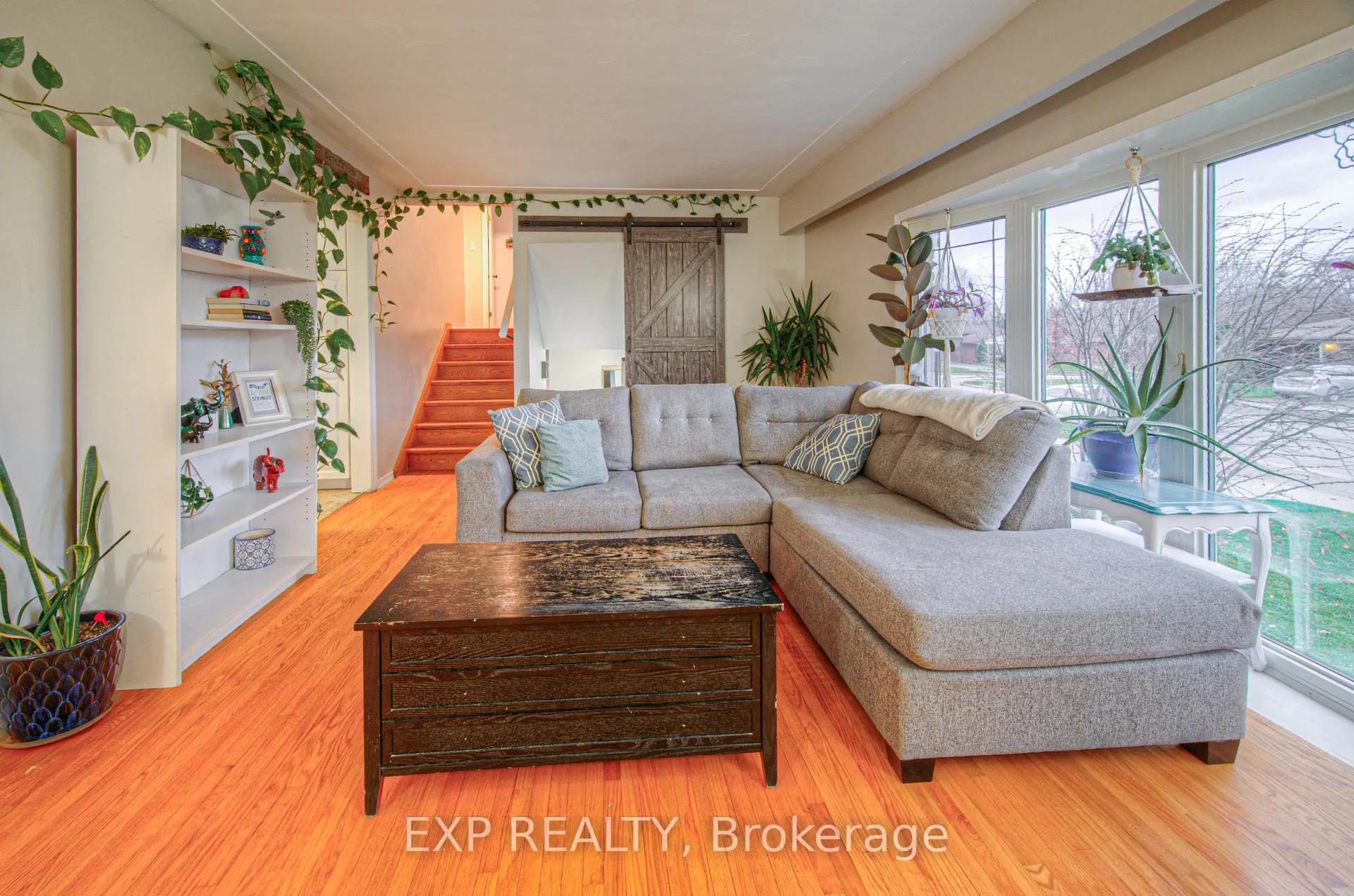 Photo 12 of 148 Strathcona Crescent, Kitchener — HOMEH