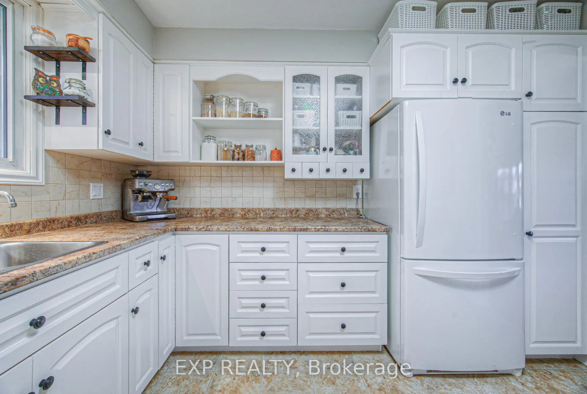 Photo 18 of 148 Strathcona Crescent, Kitchener — HOMEH