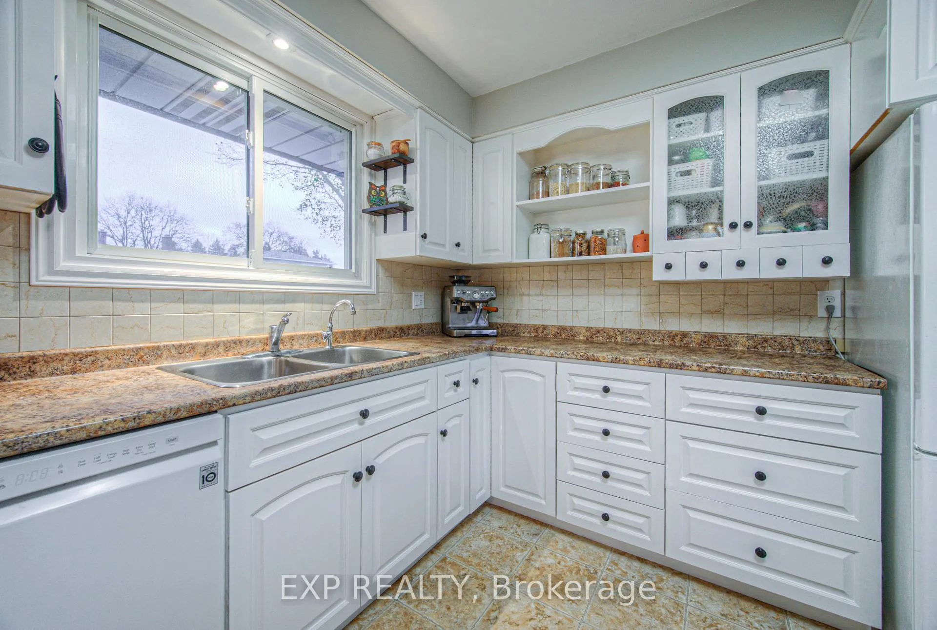 Photo 19 of 148 Strathcona Crescent, Kitchener — HOMEH