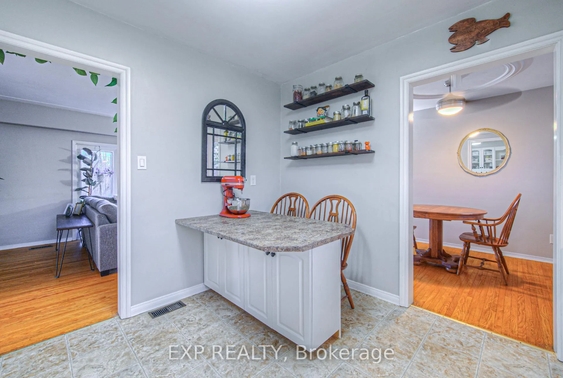 Photo 20 of 148 Strathcona Crescent, Kitchener — HOMEH