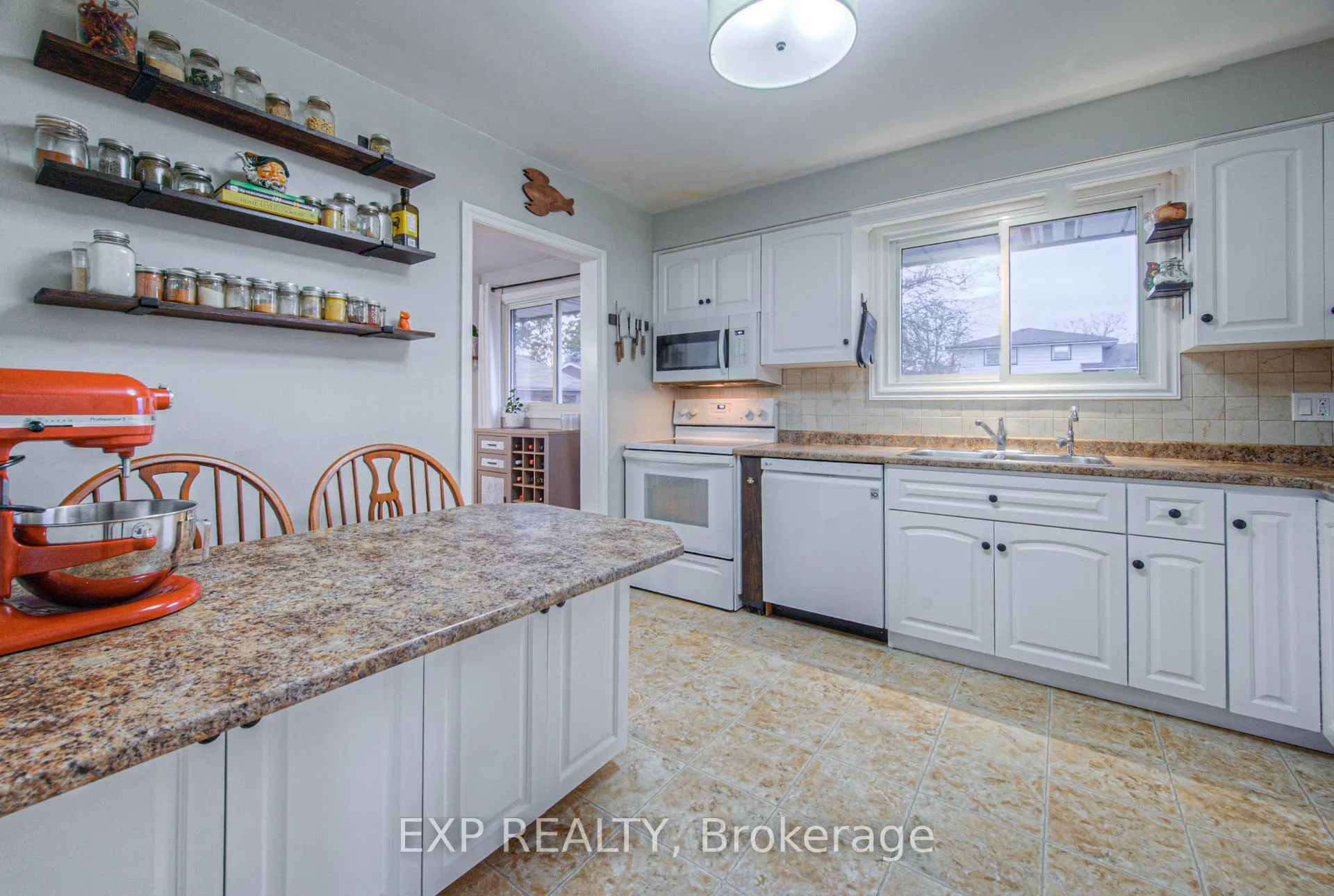 Photo 22 of 148 Strathcona Crescent, Kitchener — HOMEH