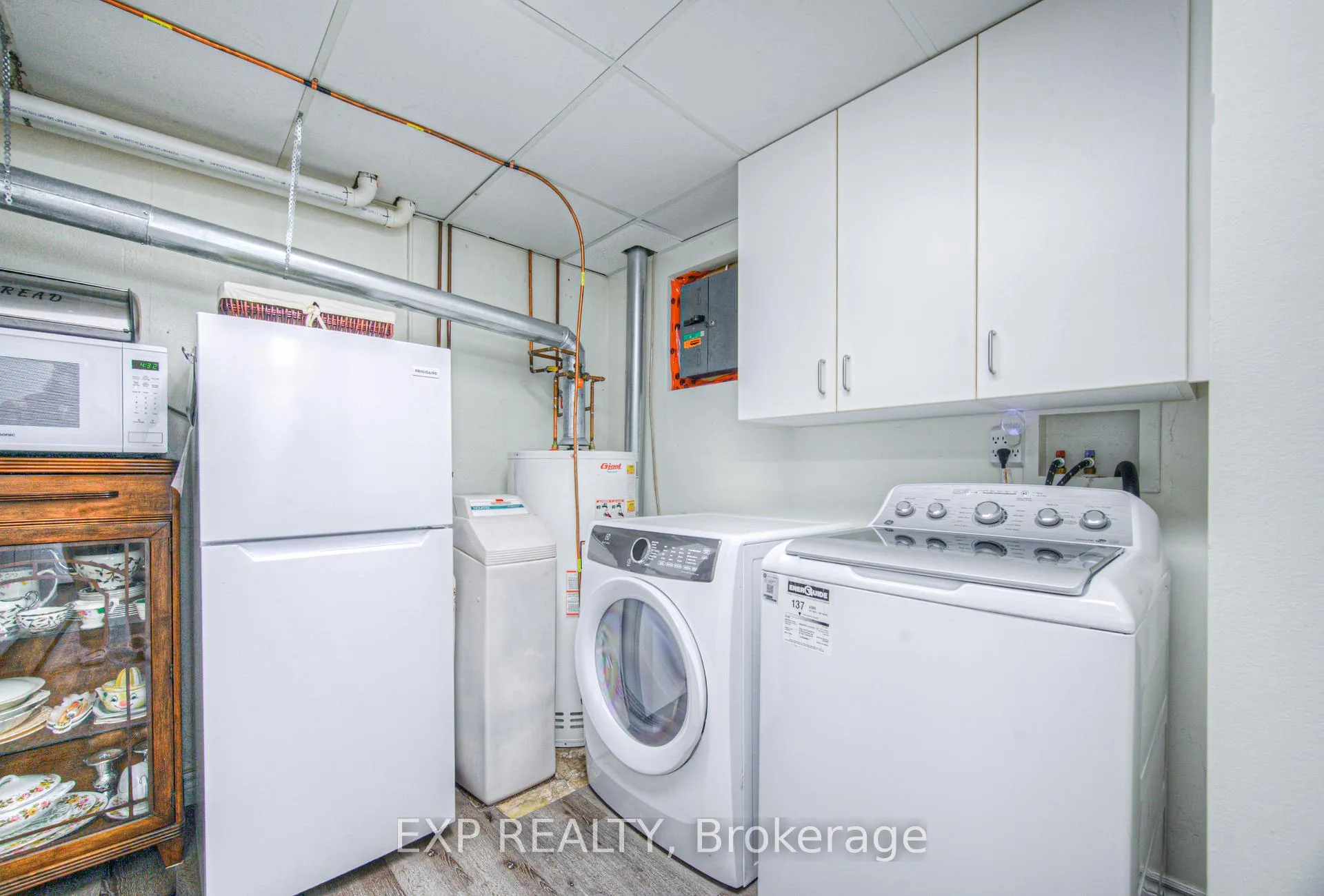 Photo 36 of 148 Strathcona Crescent, Kitchener — HOMEH