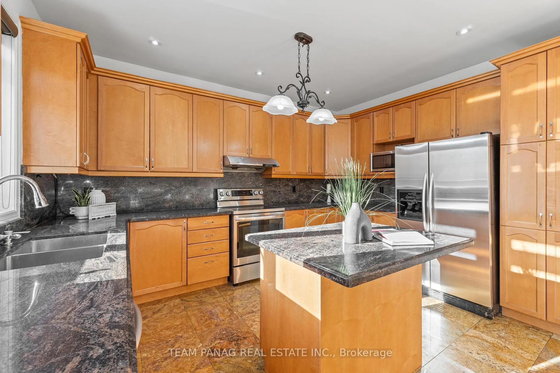 Photo 9 of 20 Lion Pride Lane, Brampton, Sandringham-Wellington — HOMEH