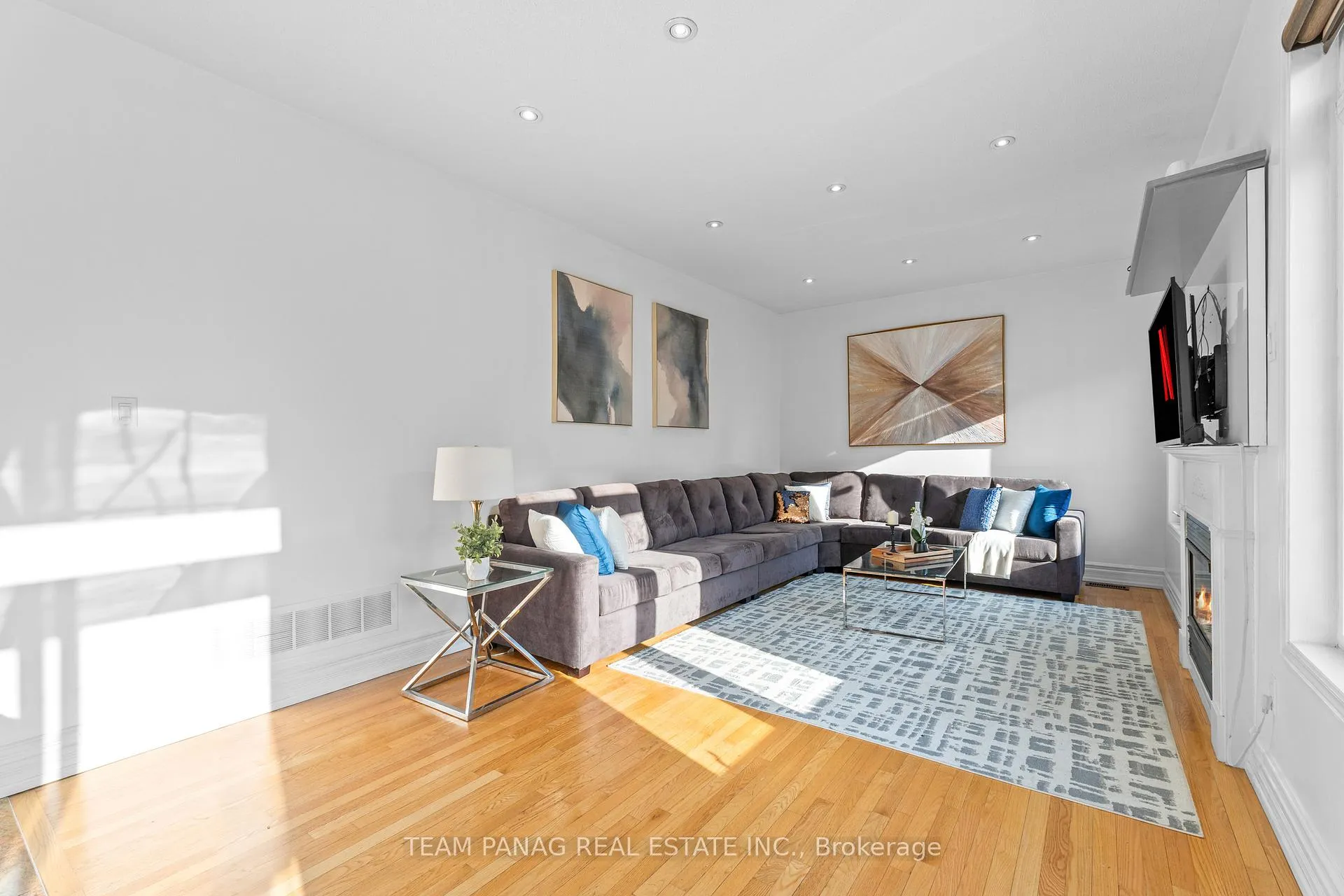 Photo 13 of 20 Lion Pride Lane, Brampton, Sandringham-Wellington — HOMEH