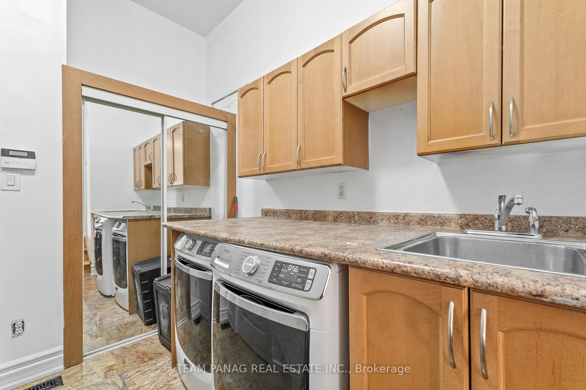 Photo 18 of 20 Lion Pride Lane, Brampton, Sandringham-Wellington — HOMEH