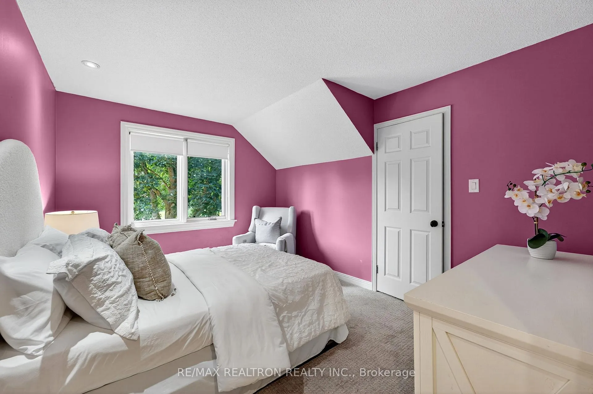 Photo 29 of 2 Aukland Lane, King, King City — HOMEH