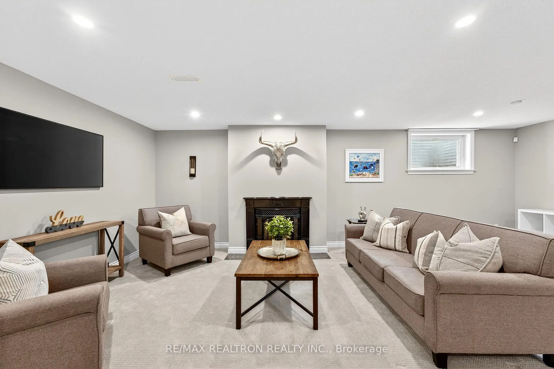 Photo 33 of 2 Aukland Lane, King, King City — HOMEH