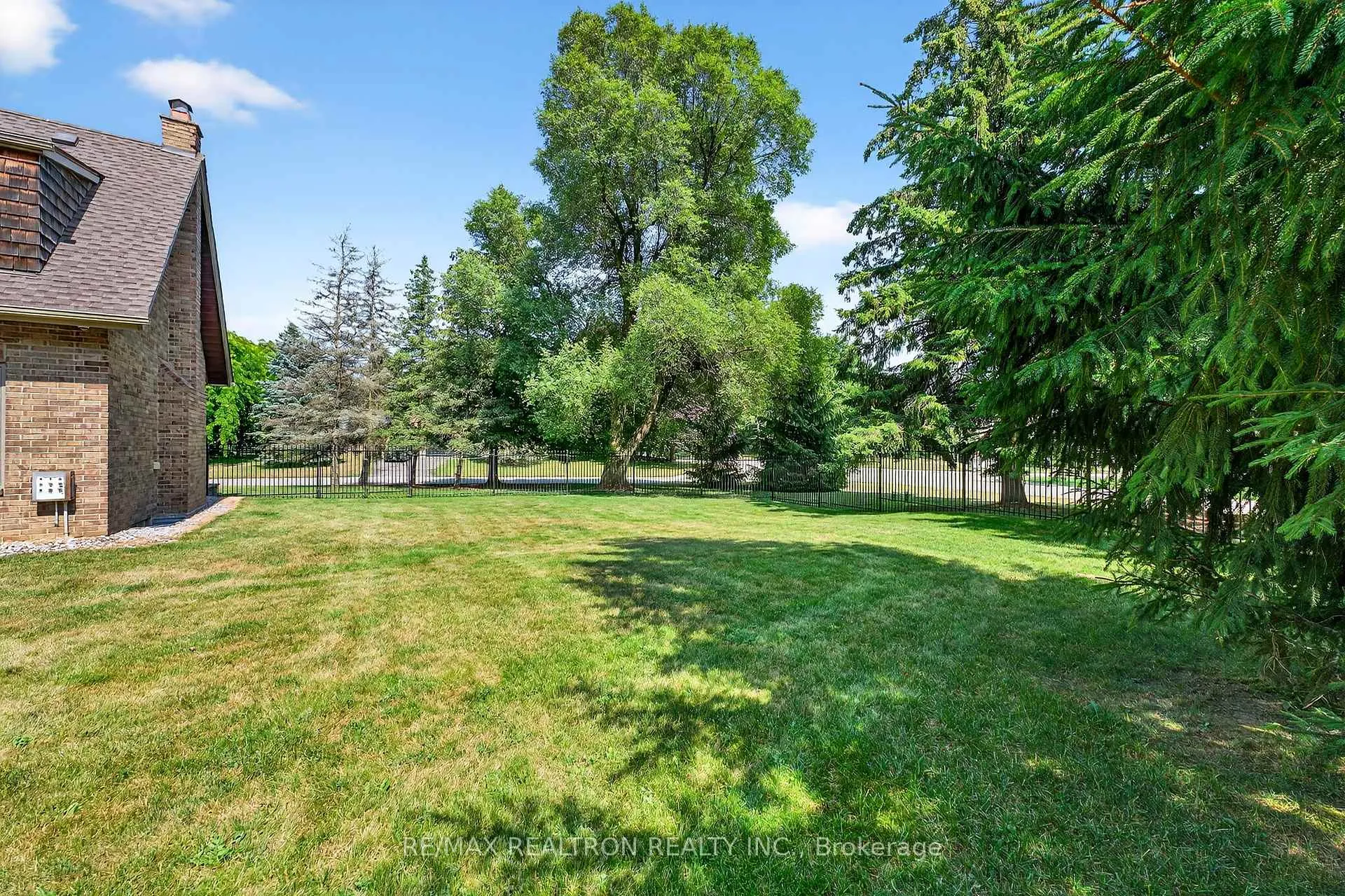 Photo 43 of 2 Aukland Lane, King, King City — HOMEH