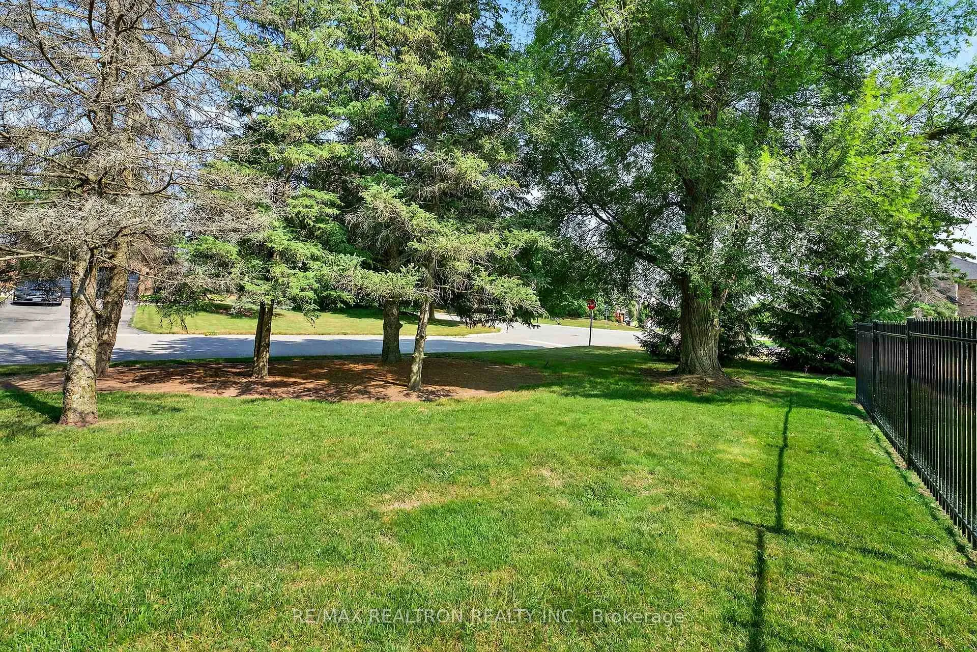 Photo 45 of 2 Aukland Lane, King, King City — HOMEH