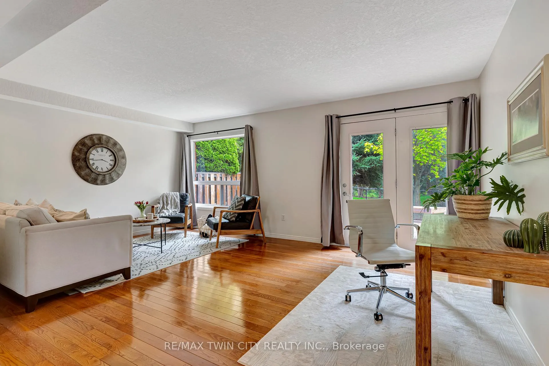 Photo 13 of 466 Annapolis Court, Waterloo — HOMEH