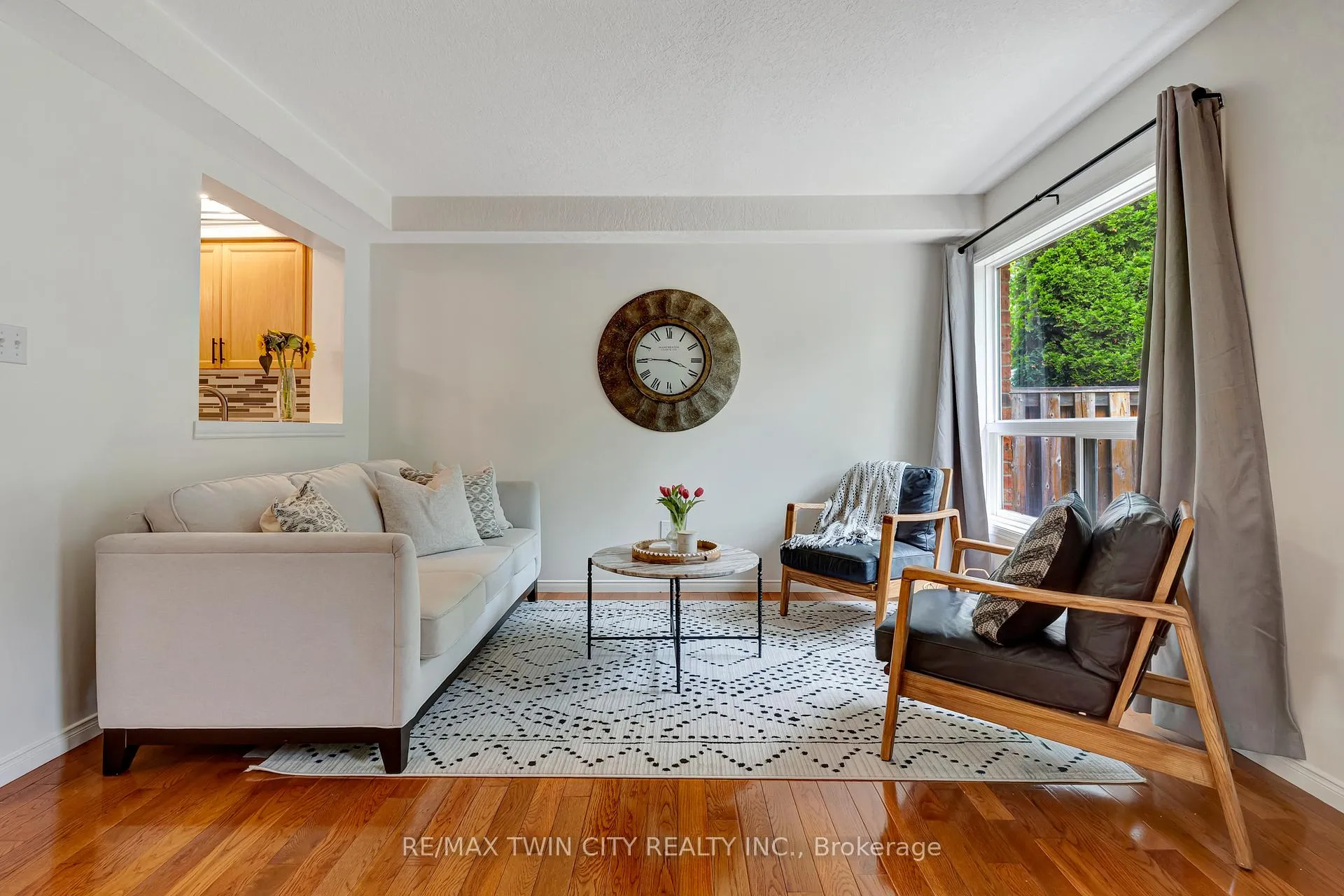 Photo 15 of 466 Annapolis Court, Waterloo — HOMEH
