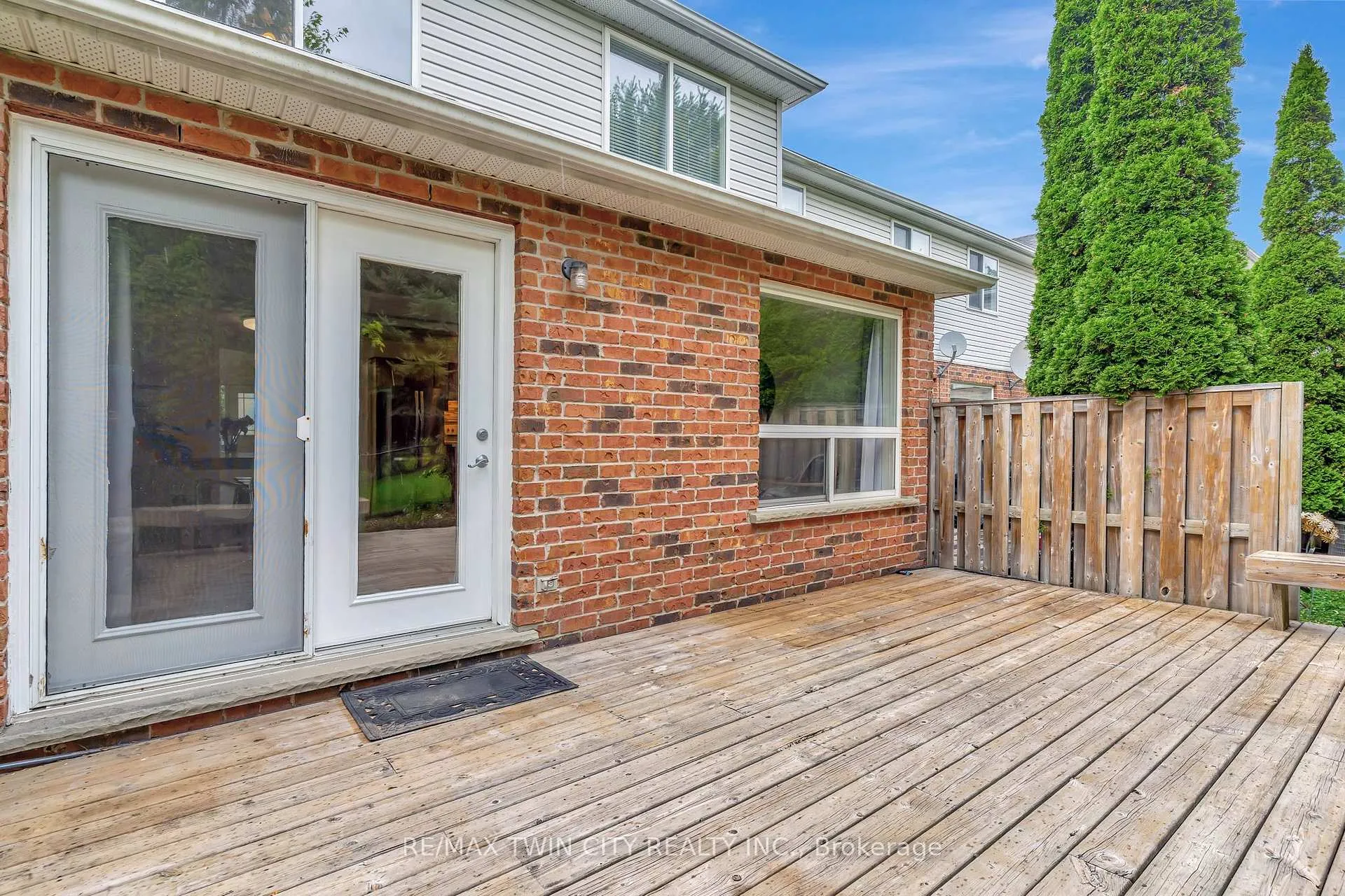 Photo 32 of 466 Annapolis Court, Waterloo — HOMEH