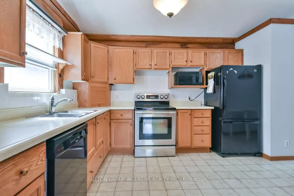 Photo 14 of 199 Anne Street N, Barrie, Sunnidale — HOMEH