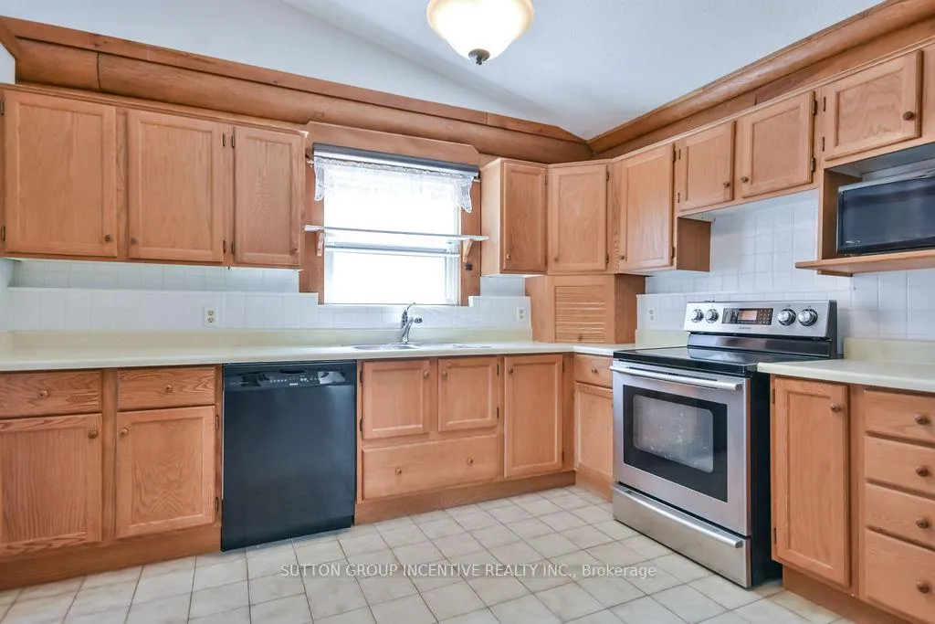Photo 18 of 199 Anne Street N, Barrie, Sunnidale — HOMEH