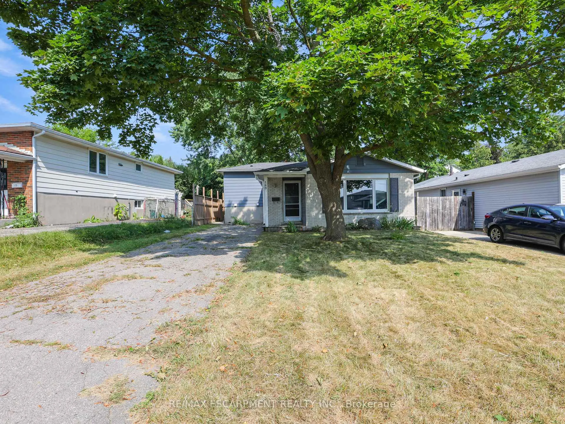 Photo 2 of 169 Pinedale Drive, Kitchener — HOMEH