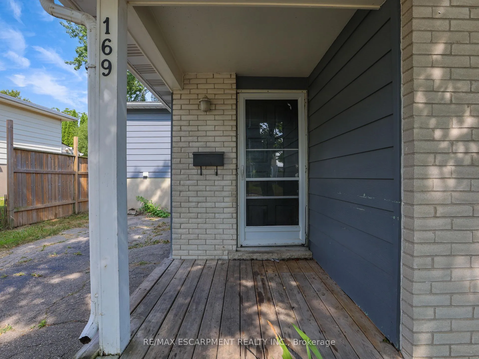 Photo 4 of 169 Pinedale Drive, Kitchener — HOMEH