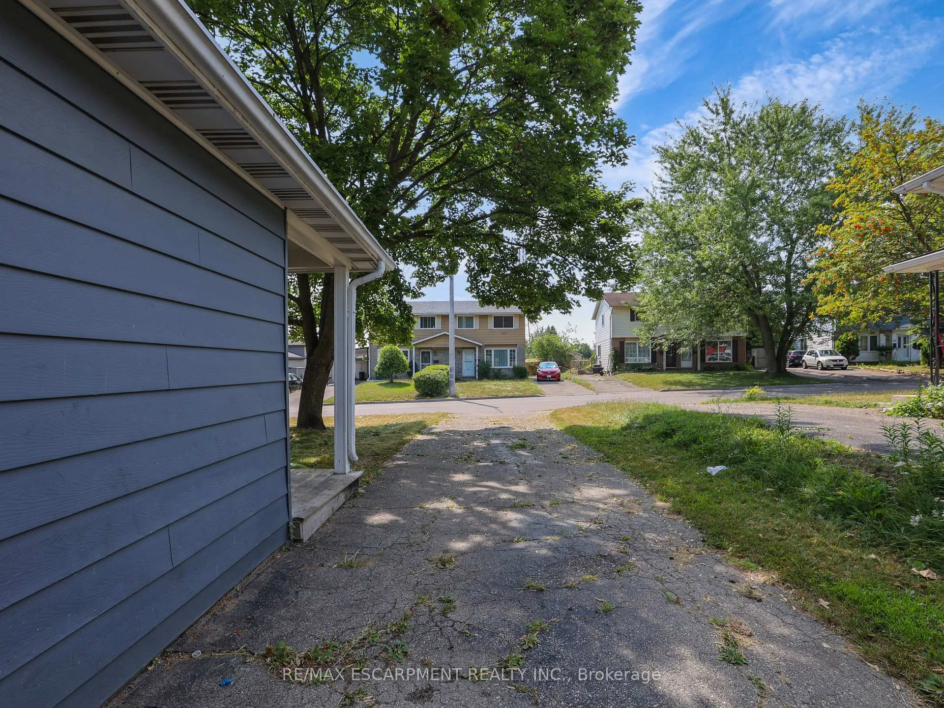 Photo 5 of 169 Pinedale Drive, Kitchener — HOMEH