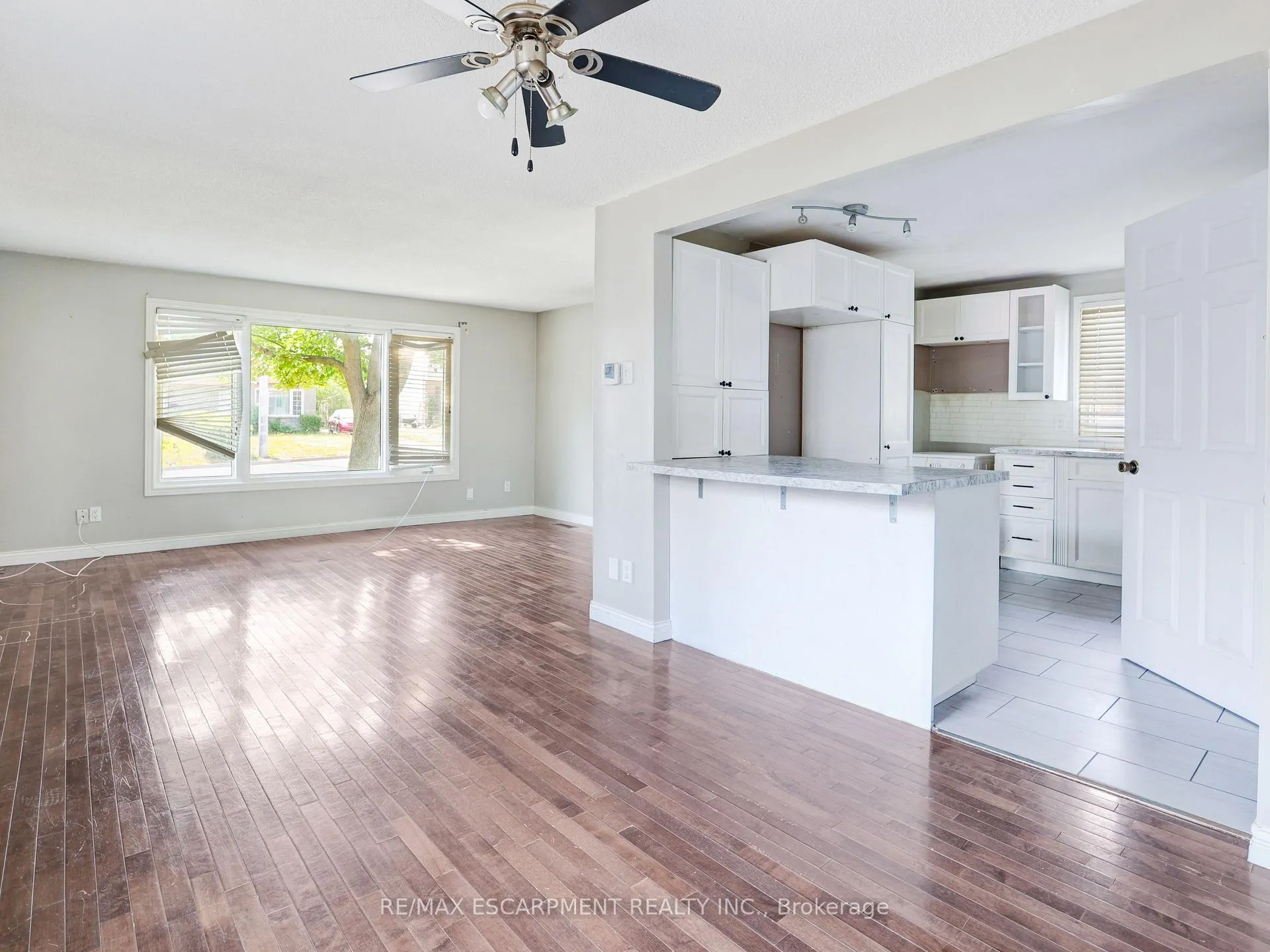 Photo 12 of 169 Pinedale Drive, Kitchener — HOMEH