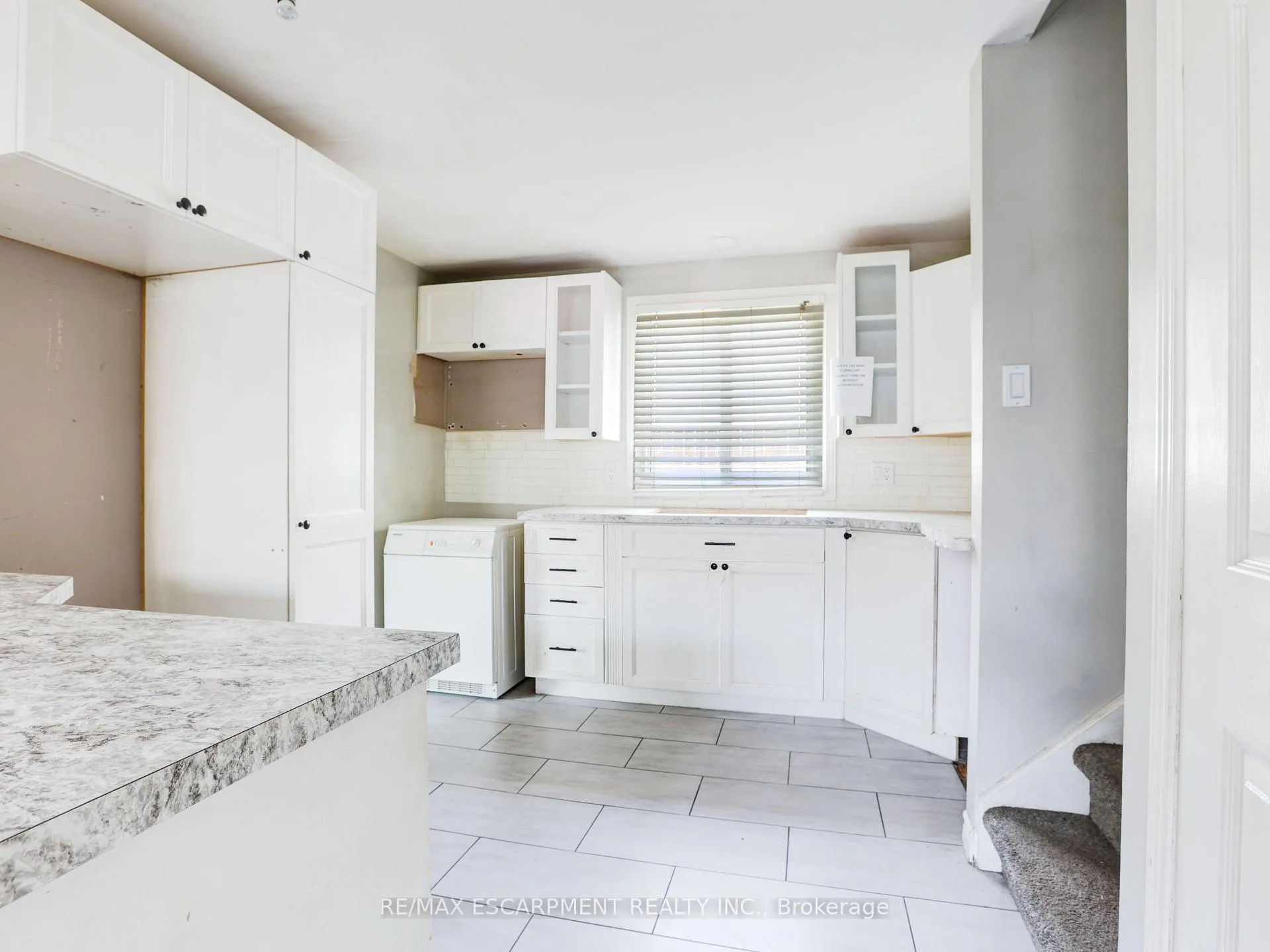 Photo 15 of 169 Pinedale Drive, Kitchener — HOMEH