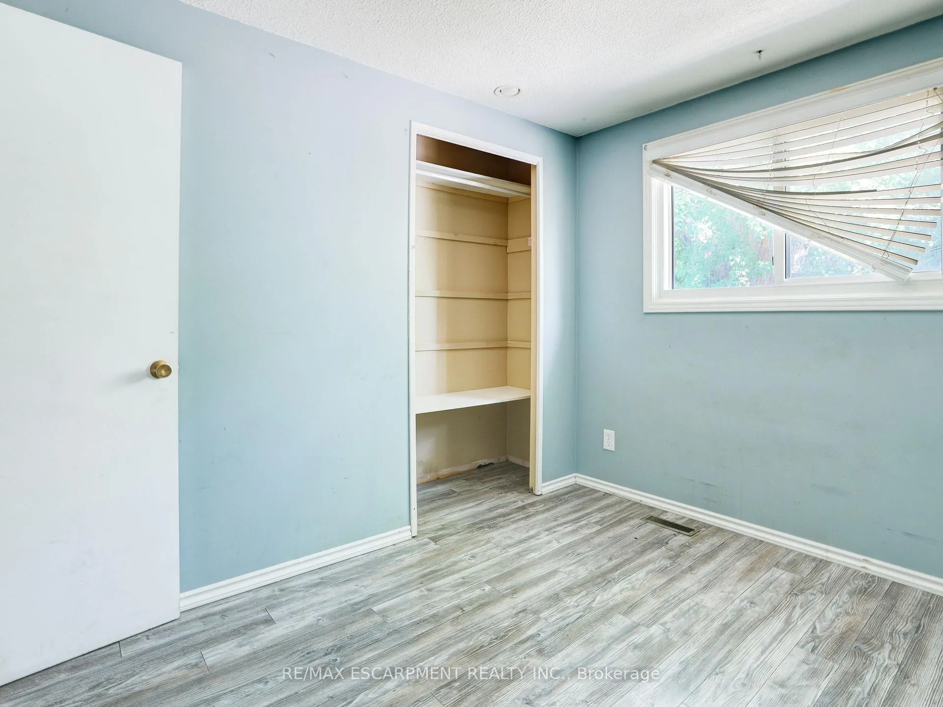 Photo 24 of 169 Pinedale Drive, Kitchener — HOMEH