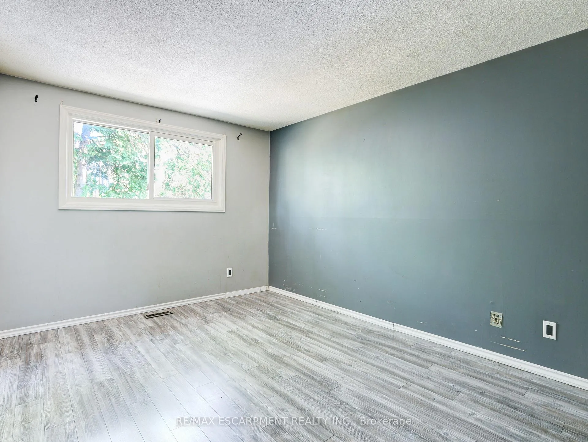 Photo 26 of 169 Pinedale Drive, Kitchener — HOMEH