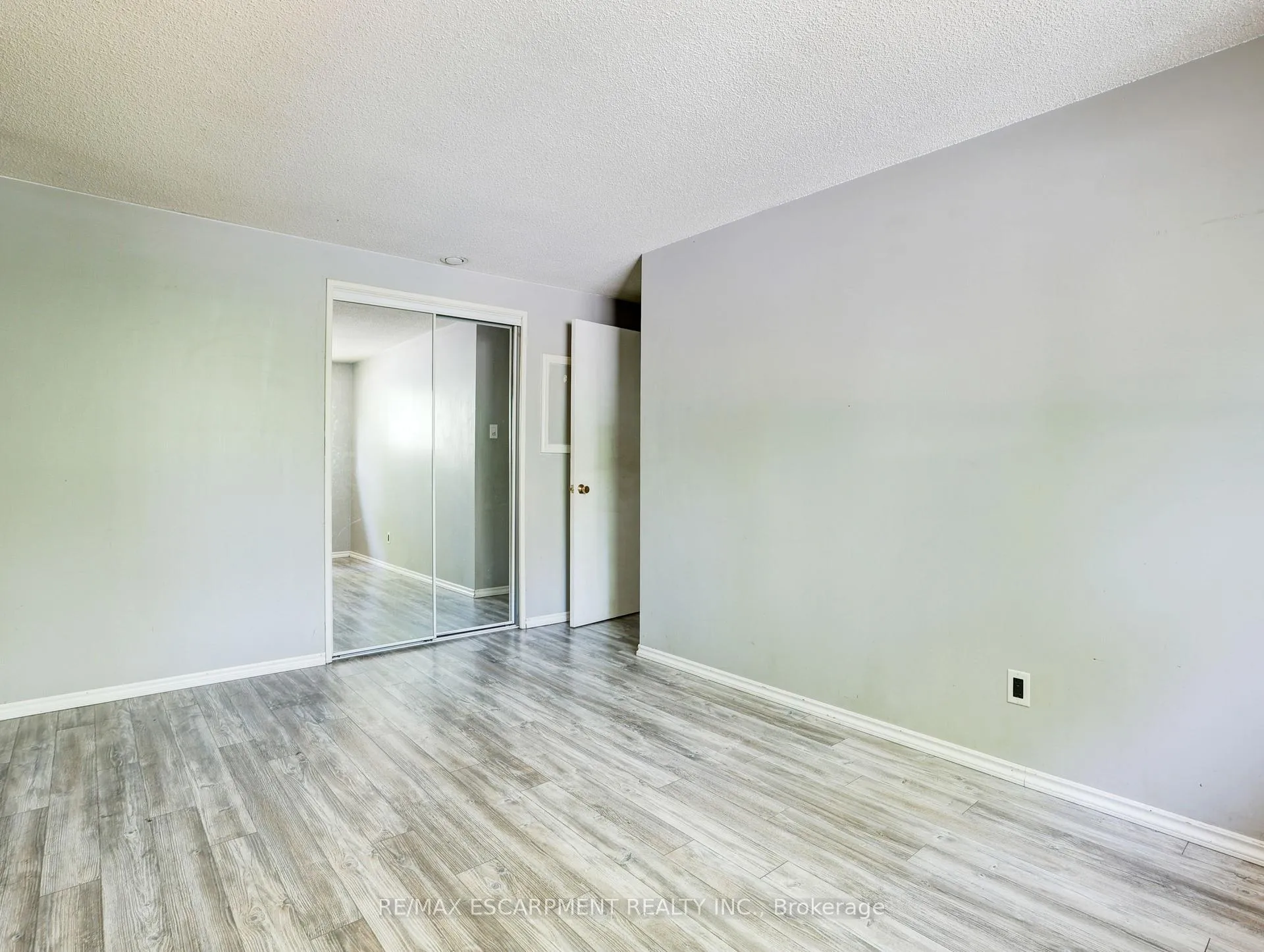 Photo 28 of 169 Pinedale Drive, Kitchener — HOMEH
