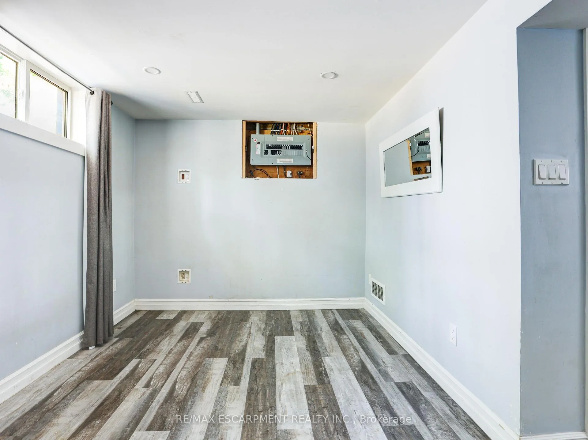 Photo 32 of 169 Pinedale Drive, Kitchener — HOMEH