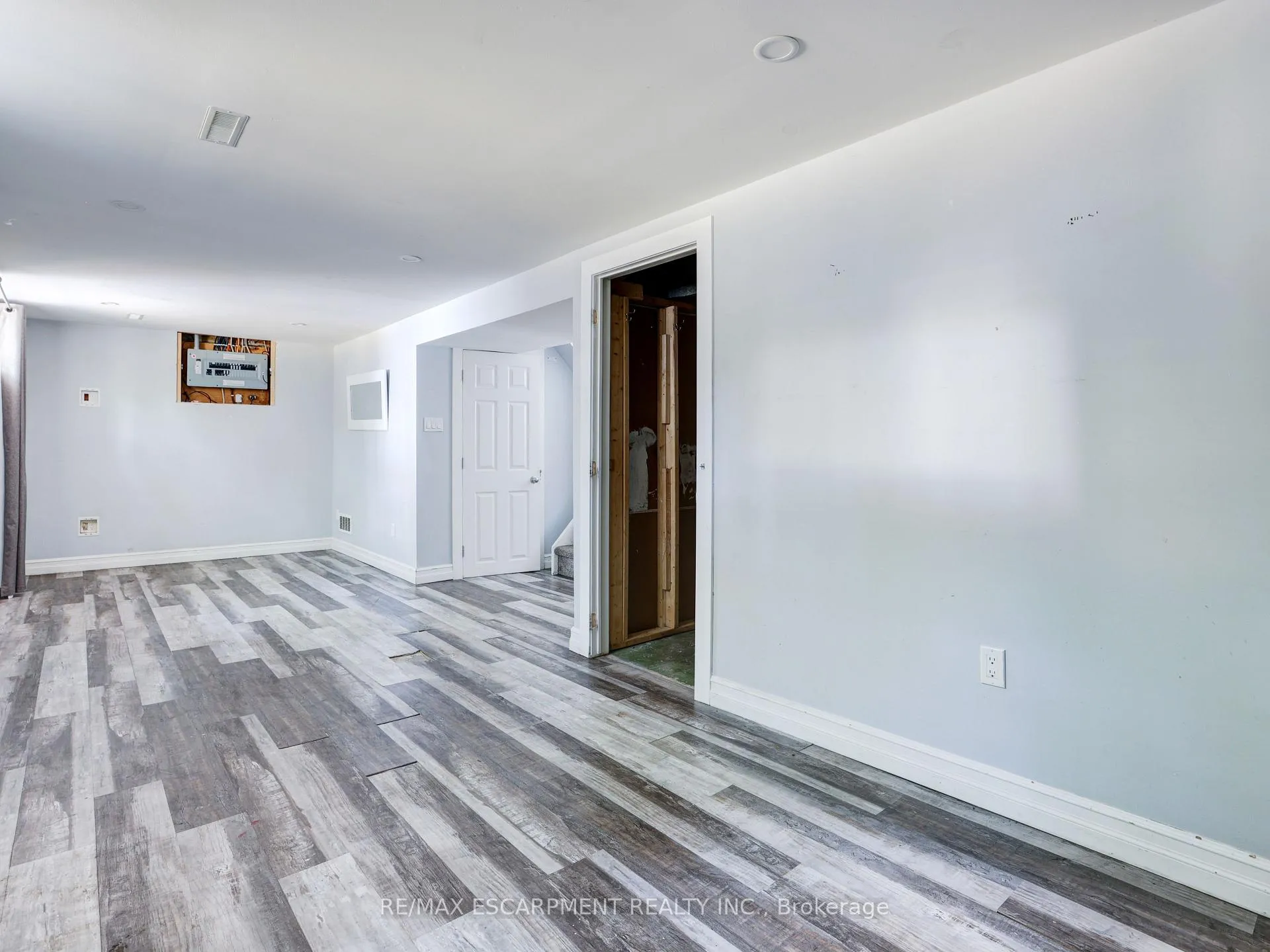 Photo 37 of 169 Pinedale Drive, Kitchener — HOMEH