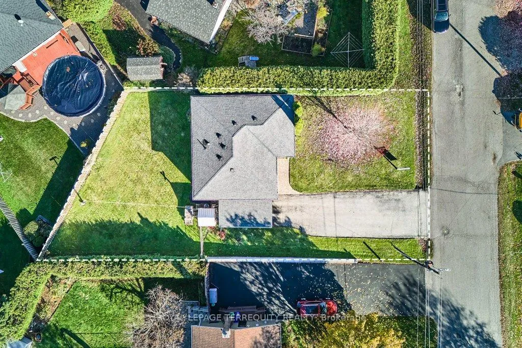 Photo 2 of 60 Allan Street, Scugog, Port Perry — HOMEH