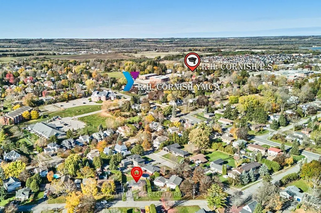 Photo 8 of 60 Allan Street, Scugog, Port Perry — HOMEH