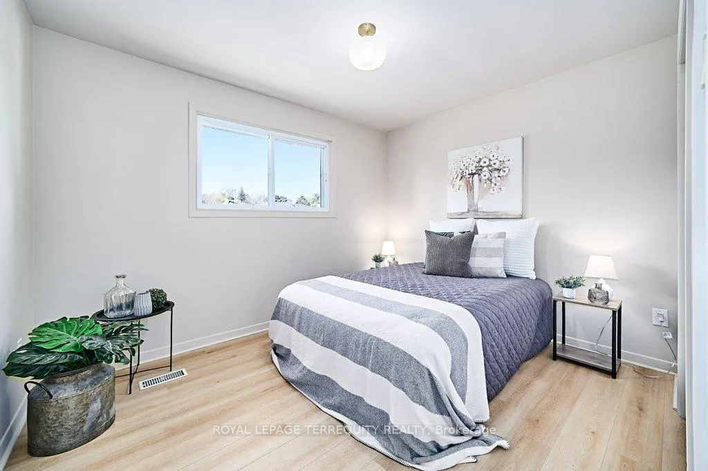 Photo 23 of 60 Allan Street, Scugog, Port Perry — HOMEH