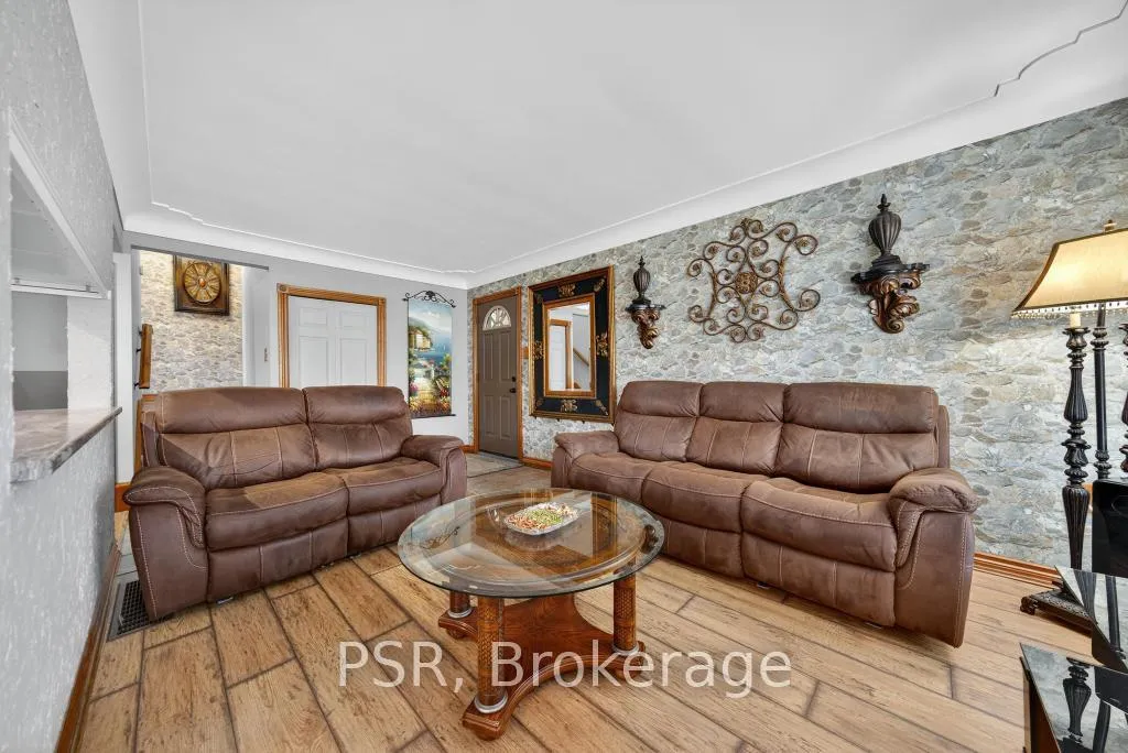 Photo 8 of 117 Sunrise Drive, Hamilton, Greenford — HOMEH