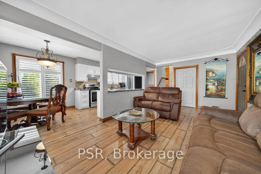 Photo 9 of 117 Sunrise Drive, Hamilton, Greenford — HOMEH