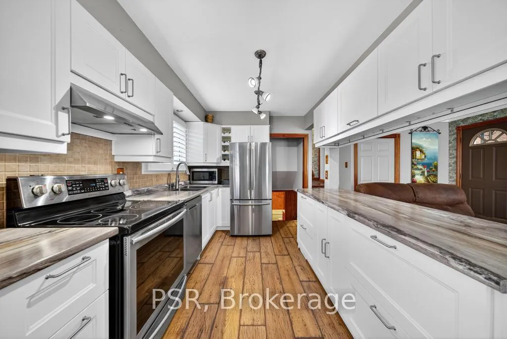 Photo 12 of 117 Sunrise Drive, Hamilton, Greenford — HOMEH
