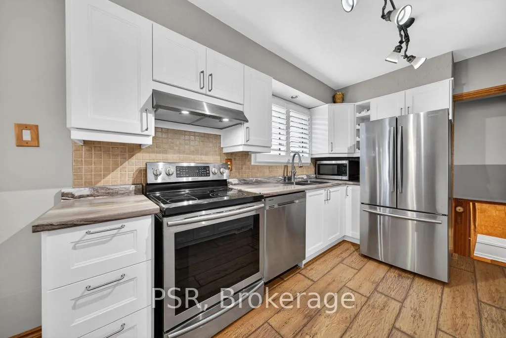 Photo 13 of 117 Sunrise Drive, Hamilton, Greenford — HOMEH
