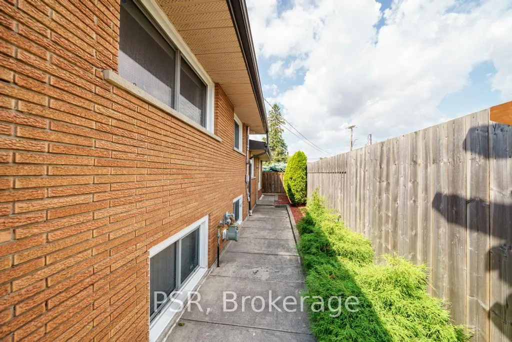 Photo 47 of 117 Sunrise Drive, Hamilton, Greenford — HOMEH