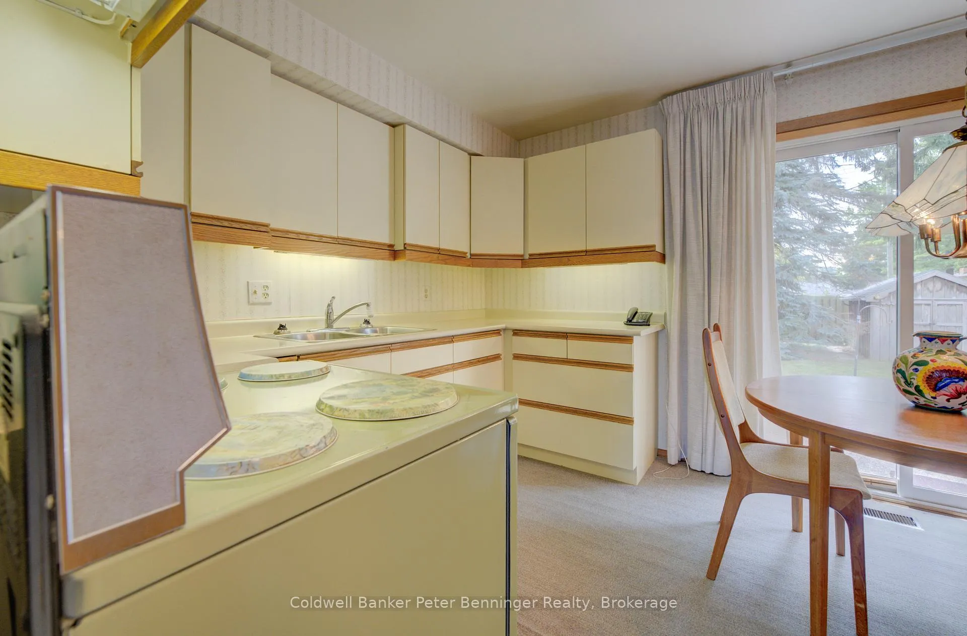 Photo 15 of 55 Dreger Avenue, Kitchener — HOMEH