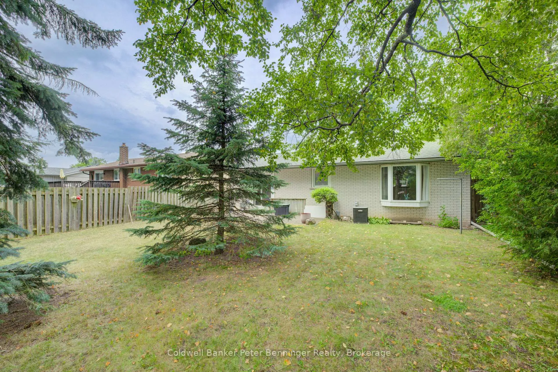 Photo 27 of 55 Dreger Avenue, Kitchener — HOMEH
