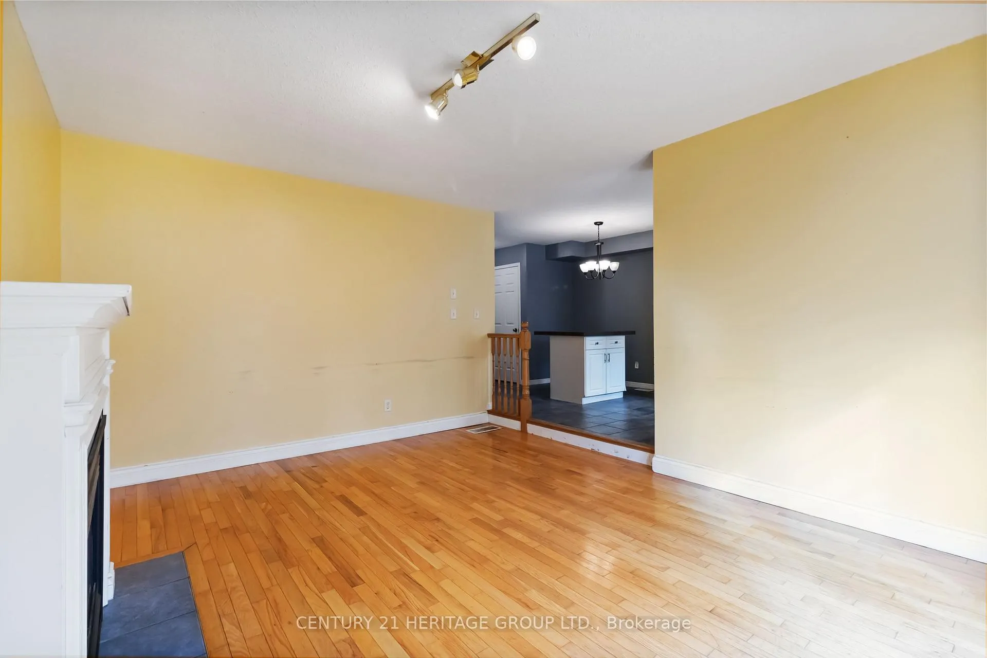 Photo 24 of 77 Doyle Drive, Guelph, Clairfields/Hanlon Business Park — HOMEH
