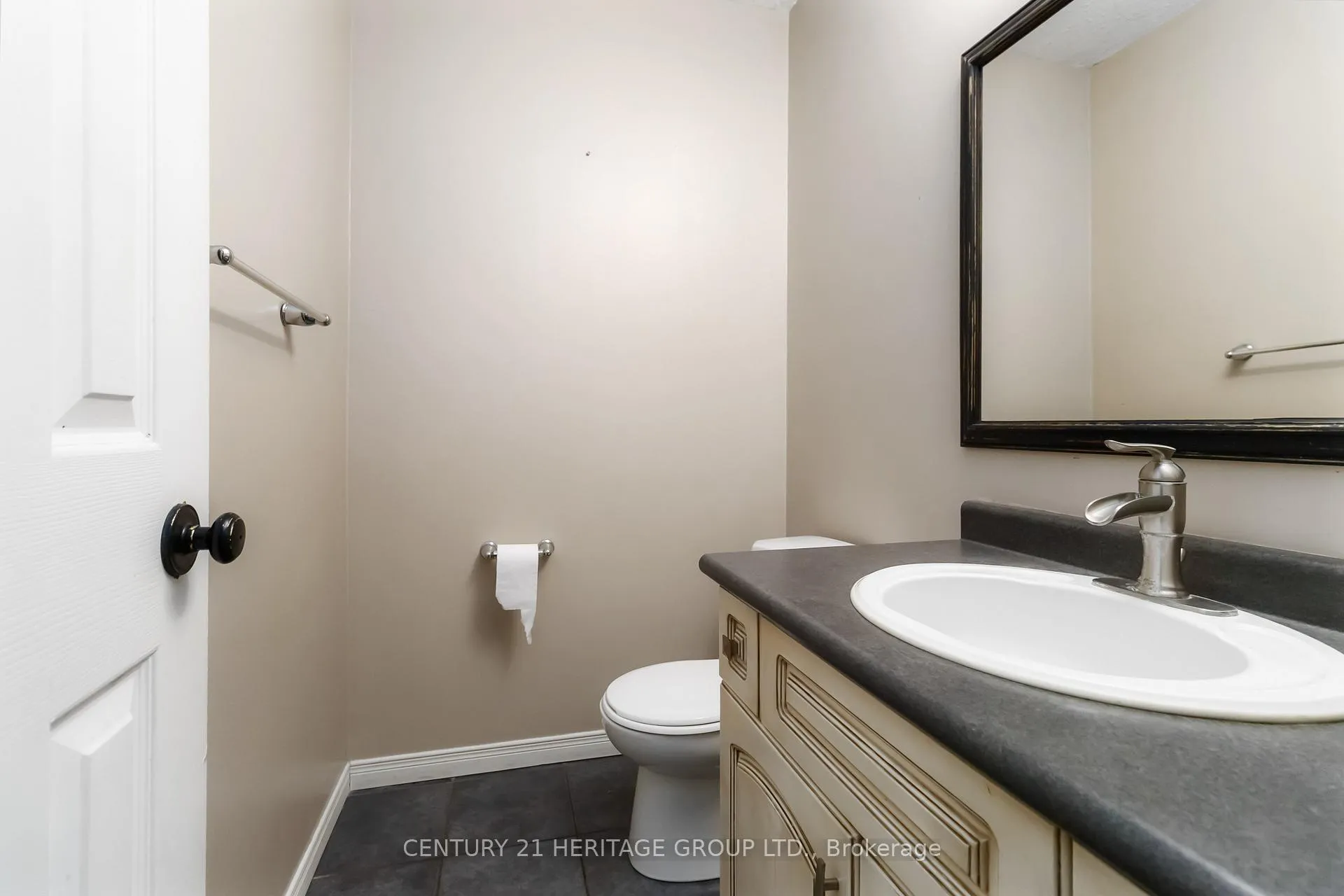 Photo 27 of 77 Doyle Drive, Guelph, Clairfields/Hanlon Business Park — HOMEH