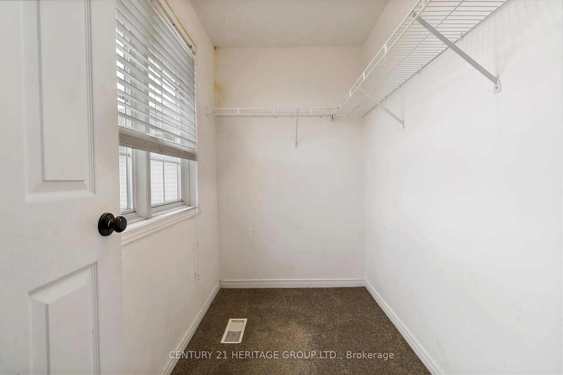 Photo 32 of 77 Doyle Drive, Guelph, Clairfields/Hanlon Business Park — HOMEH