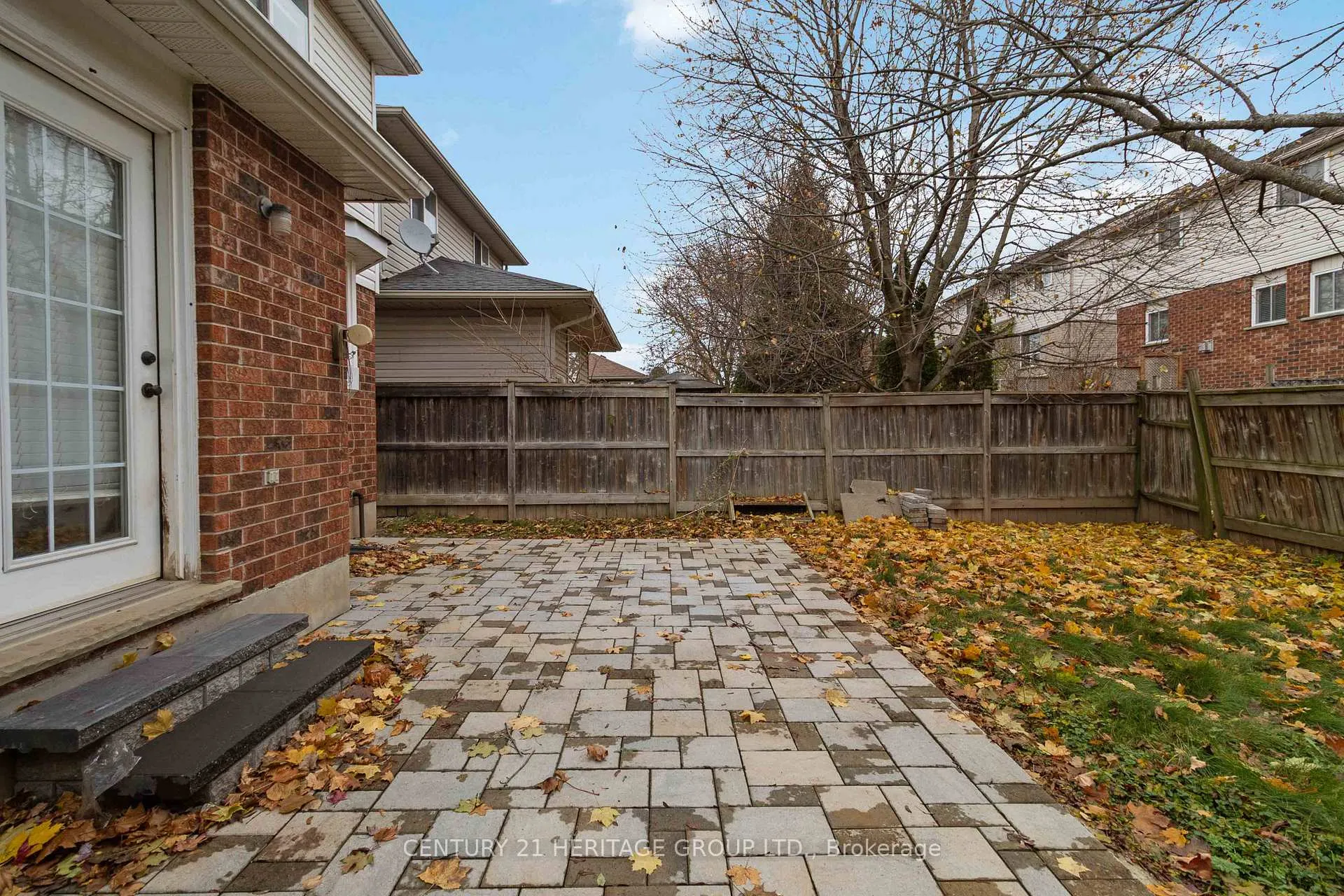 Photo 50 of 77 Doyle Drive, Guelph, Clairfields/Hanlon Business Park — HOMEH