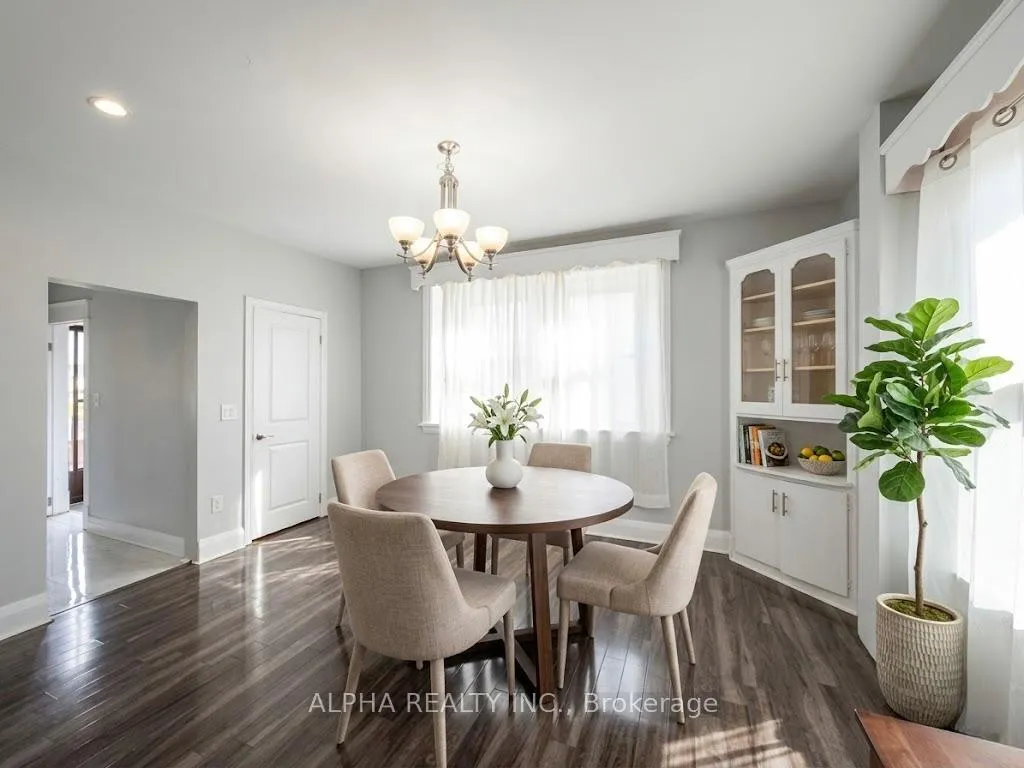 Photo 4 of Unit Upper, 92 Nelson Street W, Brampton, Downtown Brampton — HOMEH