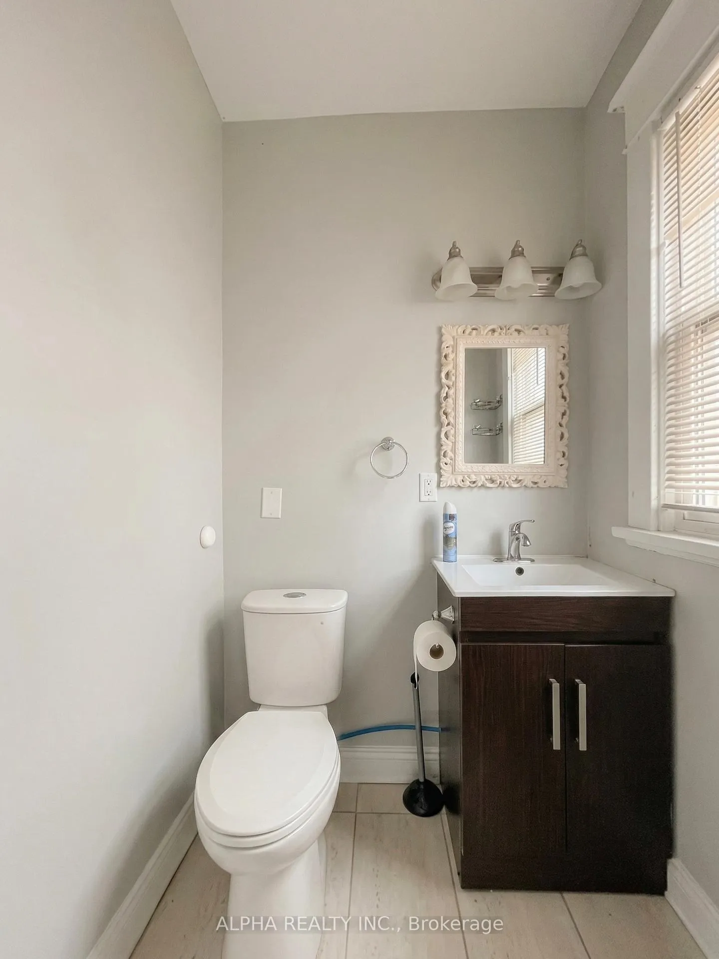 Photo 13 of Unit Upper, 92 Nelson Street W, Brampton, Downtown Brampton — HOMEH
