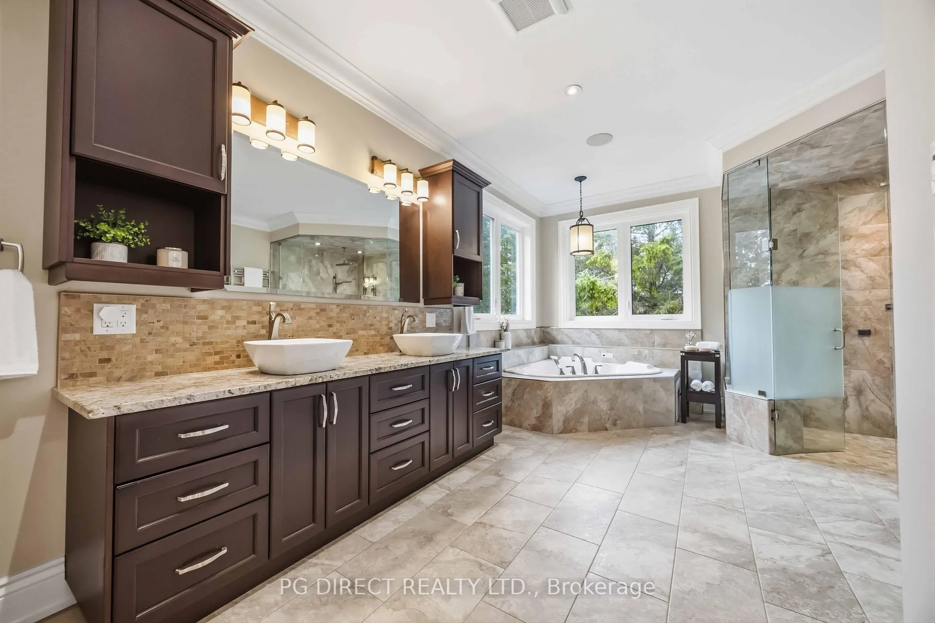 Photo 12 of 2983 Concession Rd 8, Clarington, Bowmanville — HOMEH